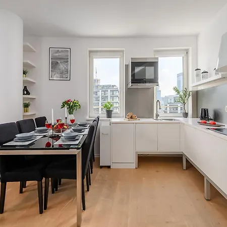 Apartmán With Garage